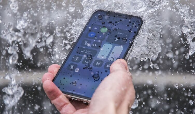 Hướng dẫn bạn cách kiểm tra khả năng chống nước của iPhone