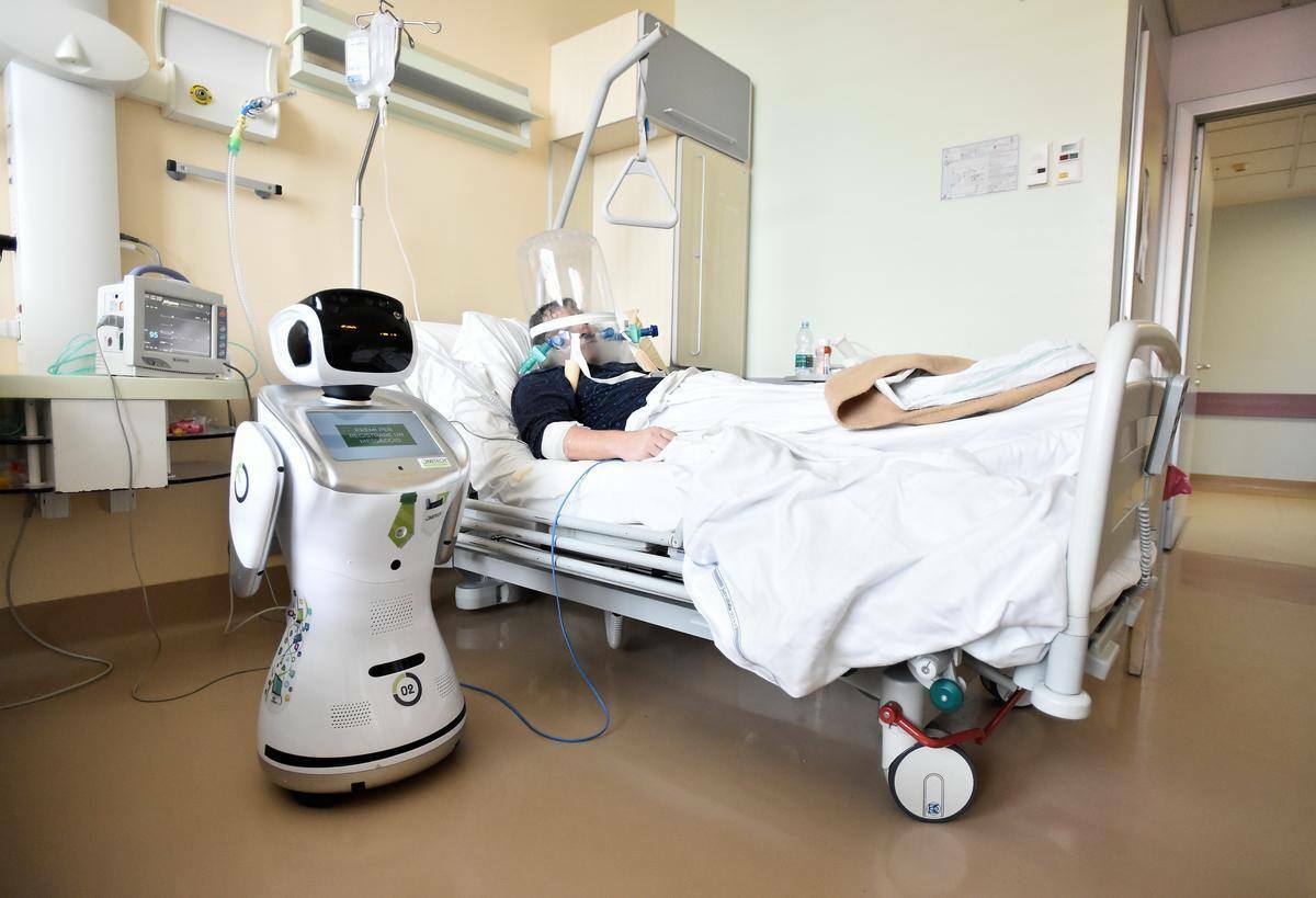 robot y tế